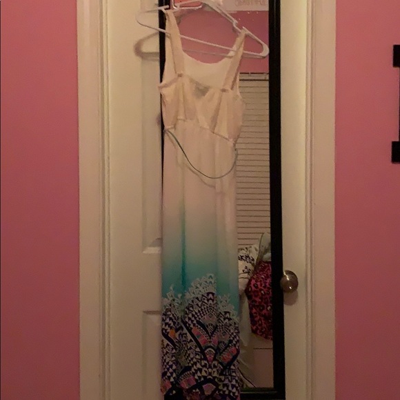 Long Dress - Picture 2 of 2